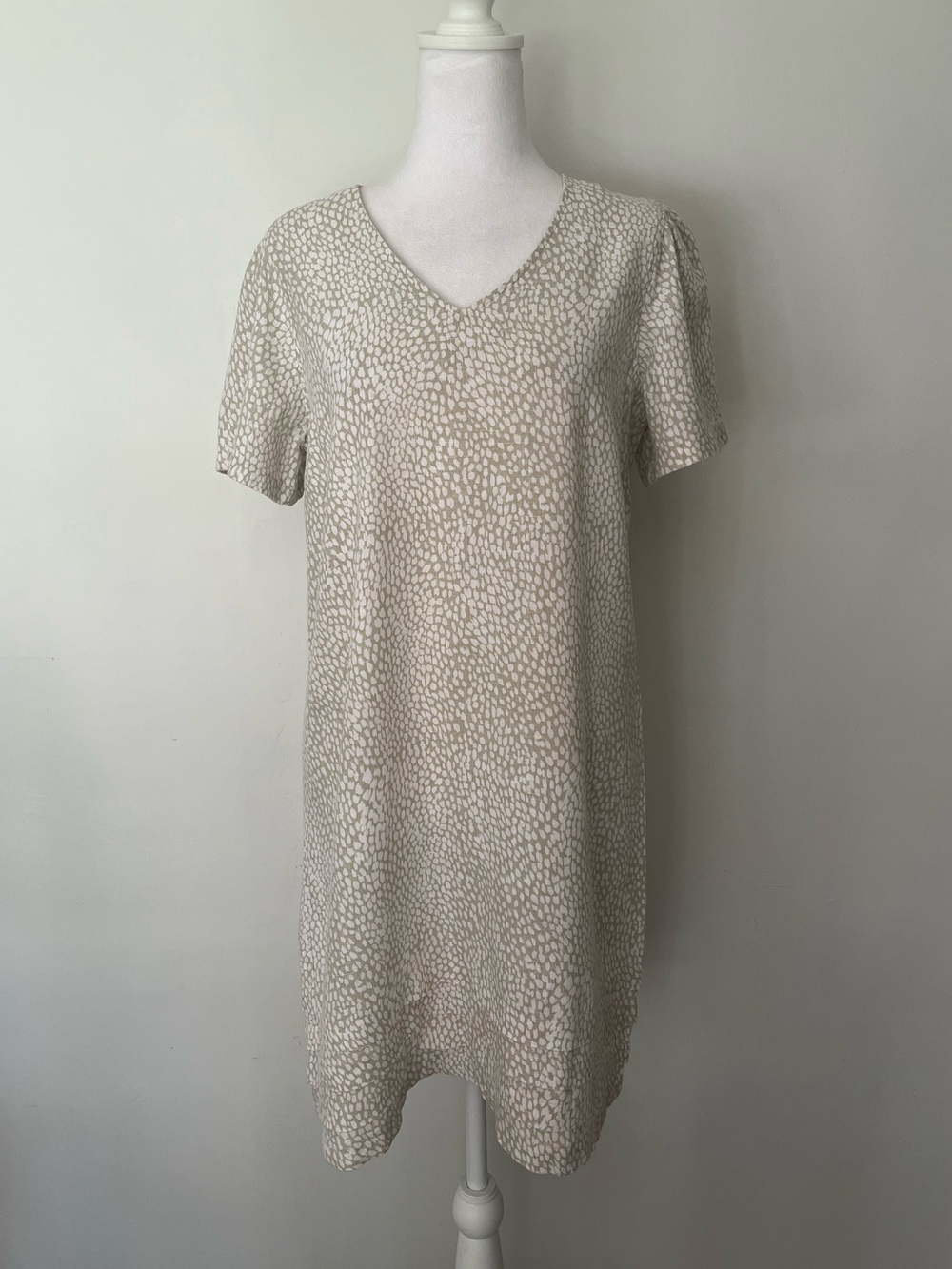 Nicole Miller Linen Blend Taupe and Cream V-Neck Dress